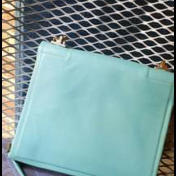 Authentic Bally purse with built in mirror - Picture 5 of 7